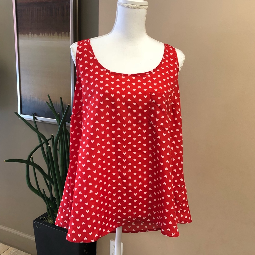 Red Woven Scoop Tank With White Heart Design 2XL!